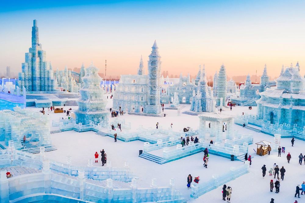 CHECK IN THẾ GIỚI BĂNG TUYẾT CÁP NHĨ TÂN 6N5Đ