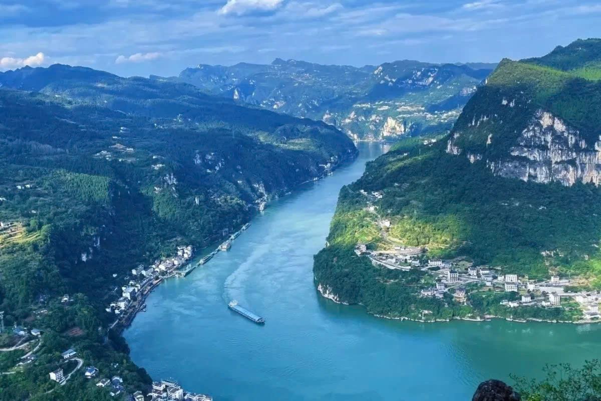 TOUR TRUNG QUỐC: NGHI XƯƠNG - TAM HIỆP - PHƯỢNG HOÀNG CỔ TRẤN - TRƯƠNG GIA GIỚI